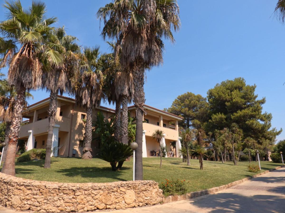 Th Le Castella - Baia Degli Dei Village Buitenkant foto